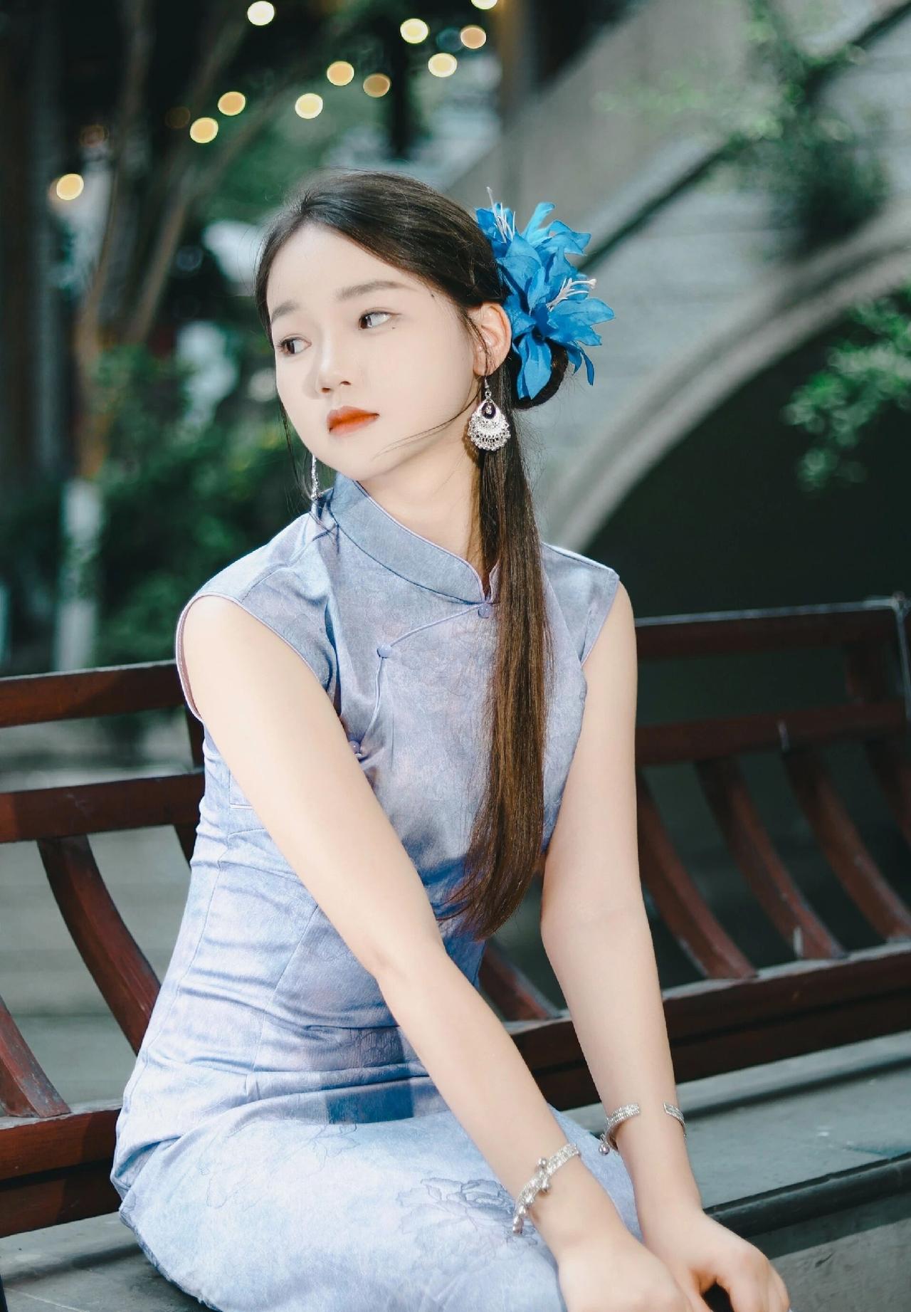我们总以为未来可期，来日方长，却忘了时光易逝，岁月无常少女清纯风 温柔甜美少女 