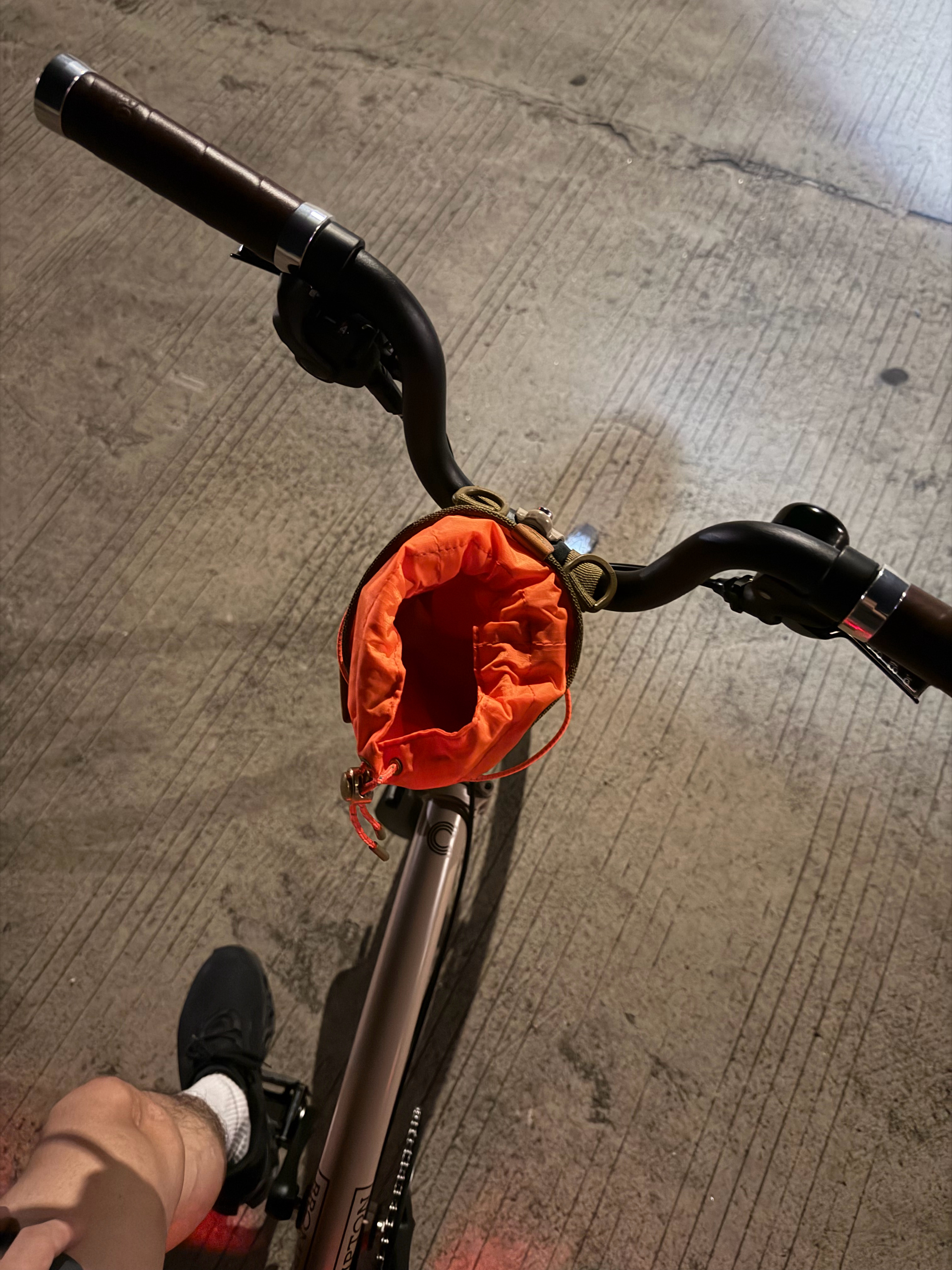 每天出来骑骑车时真的减压太多夜骑很舒适 