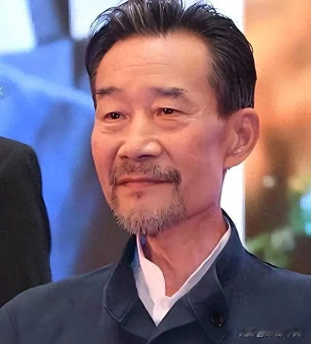 全聋26年！李雪健靠手腕震动拍完《球3》