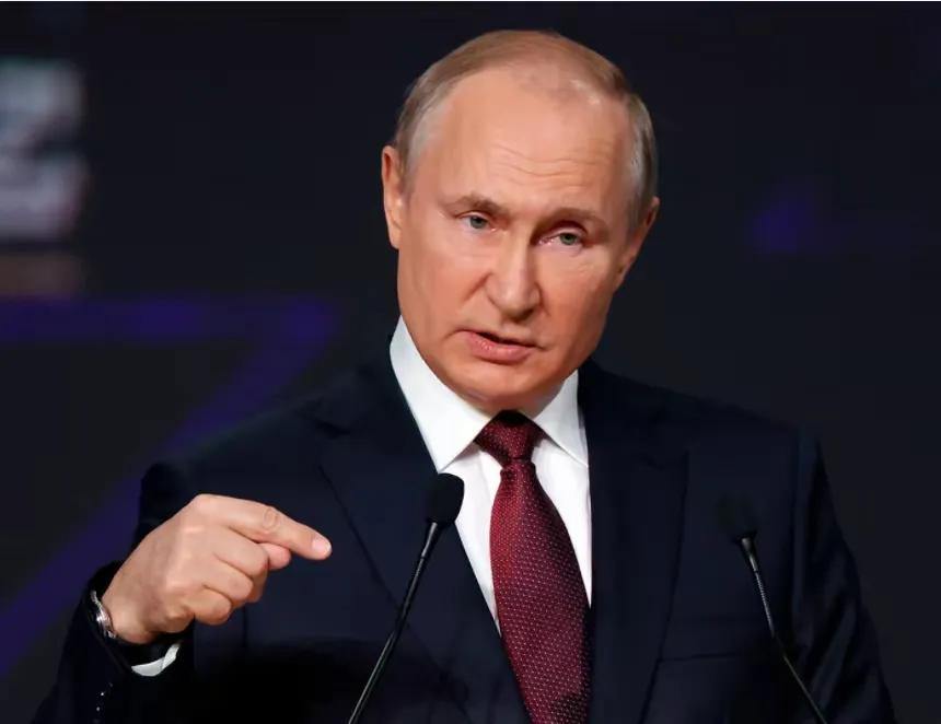 普京表示，哈尔科夫发生的事，是基辅的错。他们持续炮击俄本土民宅，造成平民伤亡。
