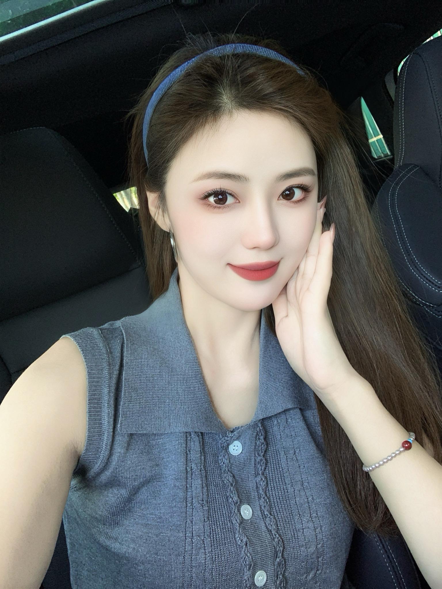 我不亏待每一份热情 也不讨好任何人的冷漠 有心者有所累 无心者无所谓