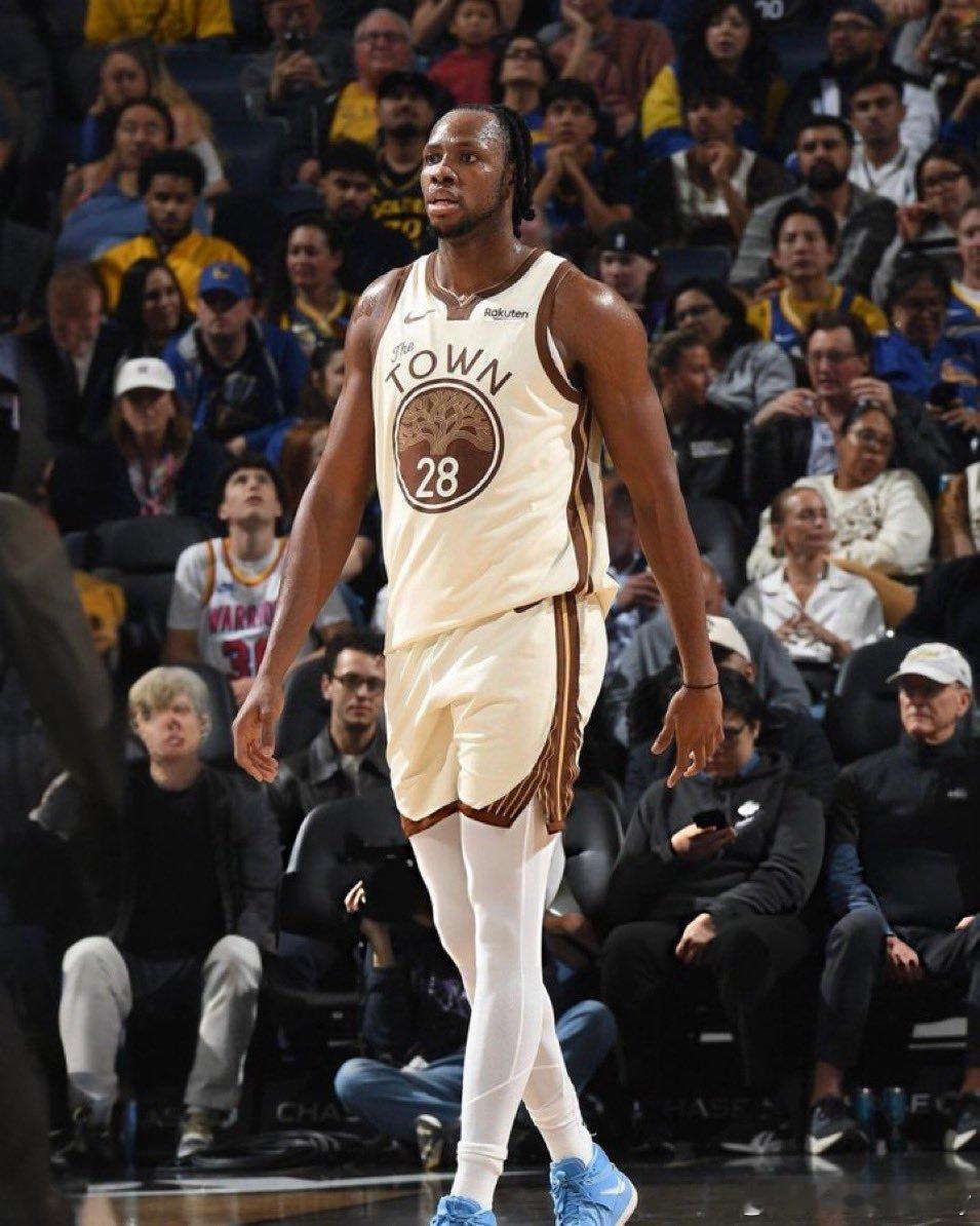 对阵湖人伤病报告：波尔津吉斯继续缺席。库里，桑托斯，巴锡出战成疑，霍福德，波斯特