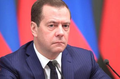 俄罗斯前总统梅德韦杰夫表示现在俄罗斯并不知道美国跟德黑兰方面达成了什么停火条件，