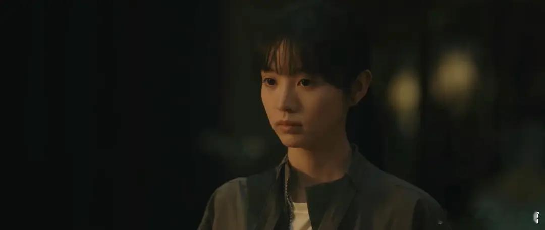 田曦薇还是适合浓妆啊淡妆没有辨识度 