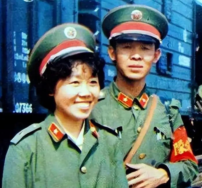 1987年，侦察参谋傅平山牺牲后，其遗体被越军浇筑在水泥基座中。部队首长得知后红