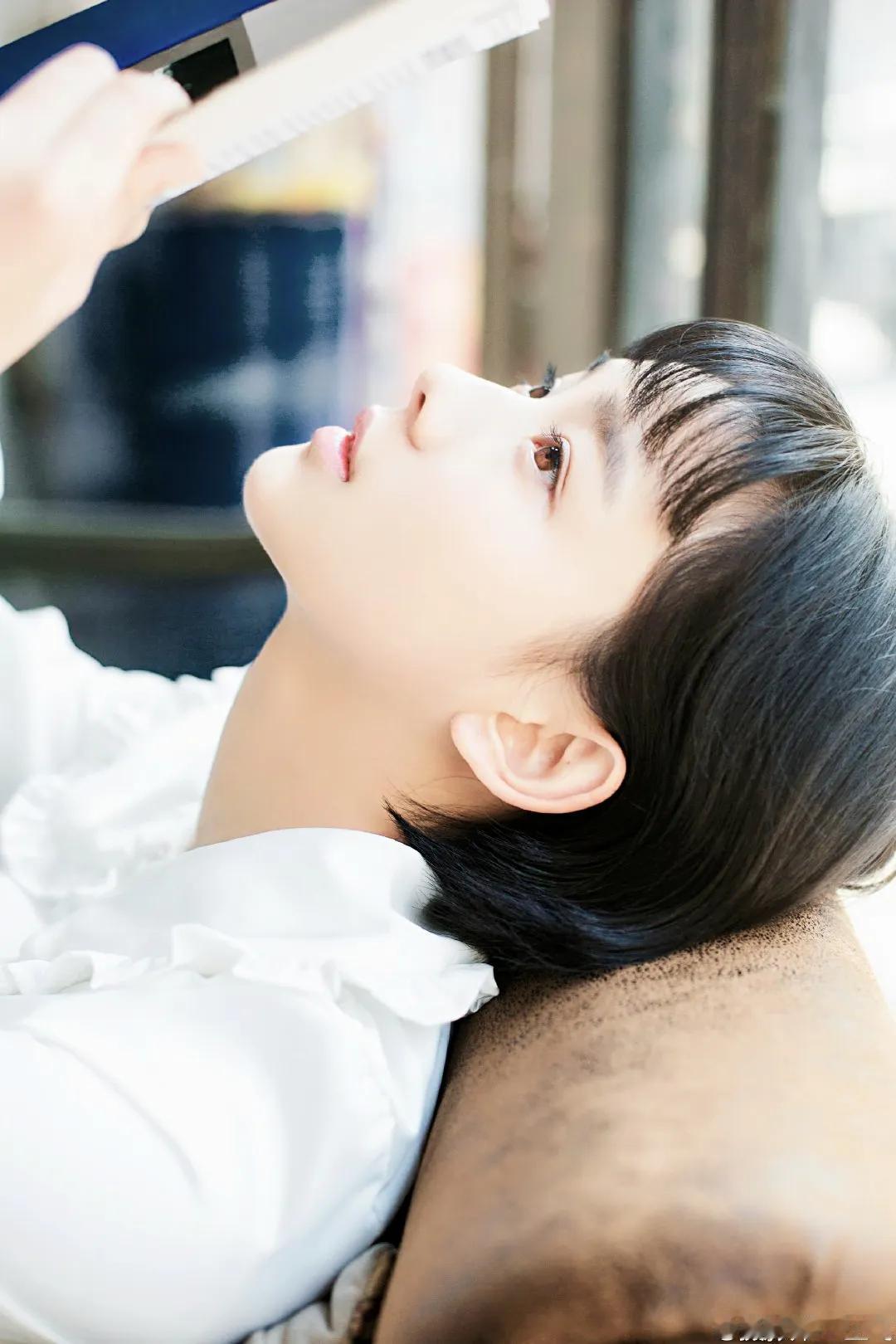 高中时的鲁照华，可爱到爆啦！
@鲁照华 #鲁照华美不美#