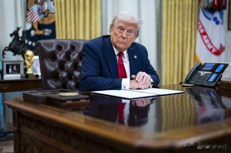 特朗普可不是啥“国王”，这次可“栽跟头”了，强征的关税被迫退还！
特朗普老爱把关