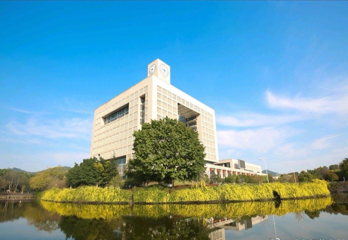 重庆师范大学超话重庆师范大学重庆师范大学71周年重庆师范大学71岁生日快乐
如松