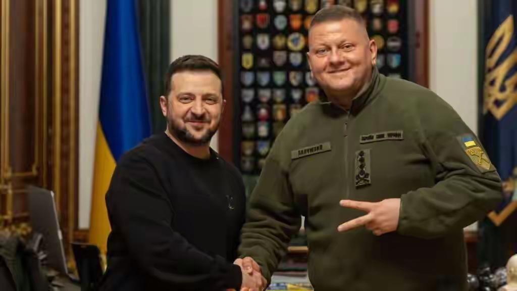 近日，乌克兰前总司令扎卢日内在接受采访时，公开指责泽连斯基是导致2023年战略大