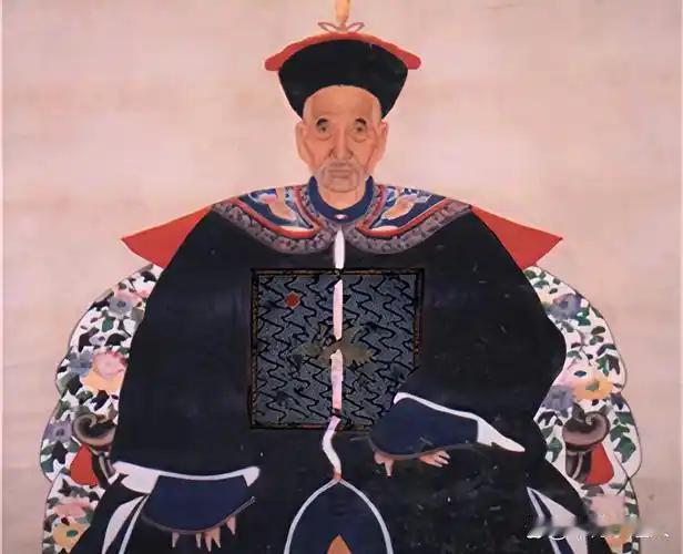 乾隆借亲家案收拾张廷玉：赐第被收，银子一万五千

帝王收拾人，不只靠板子，也会用