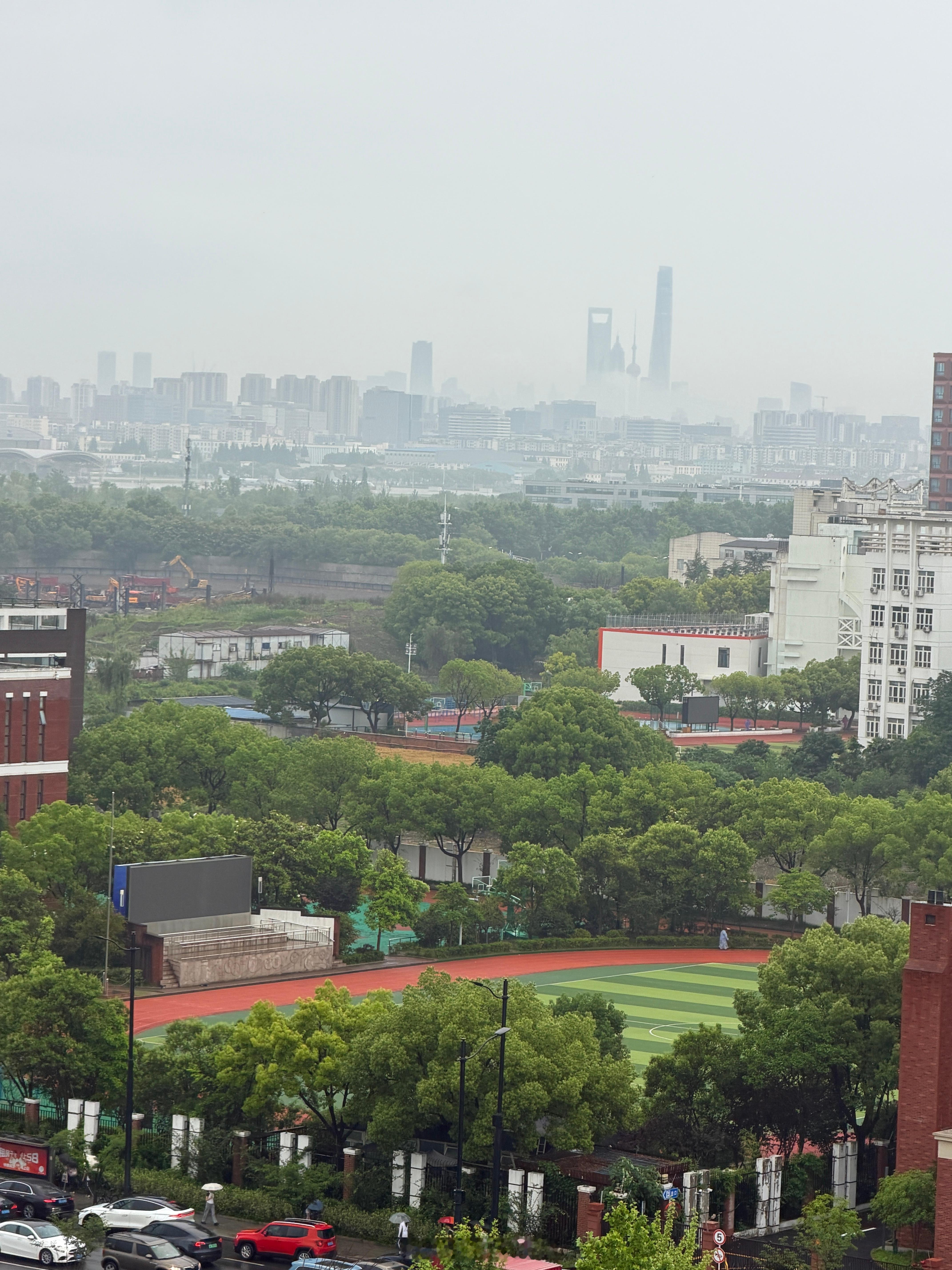今天雾里…上海