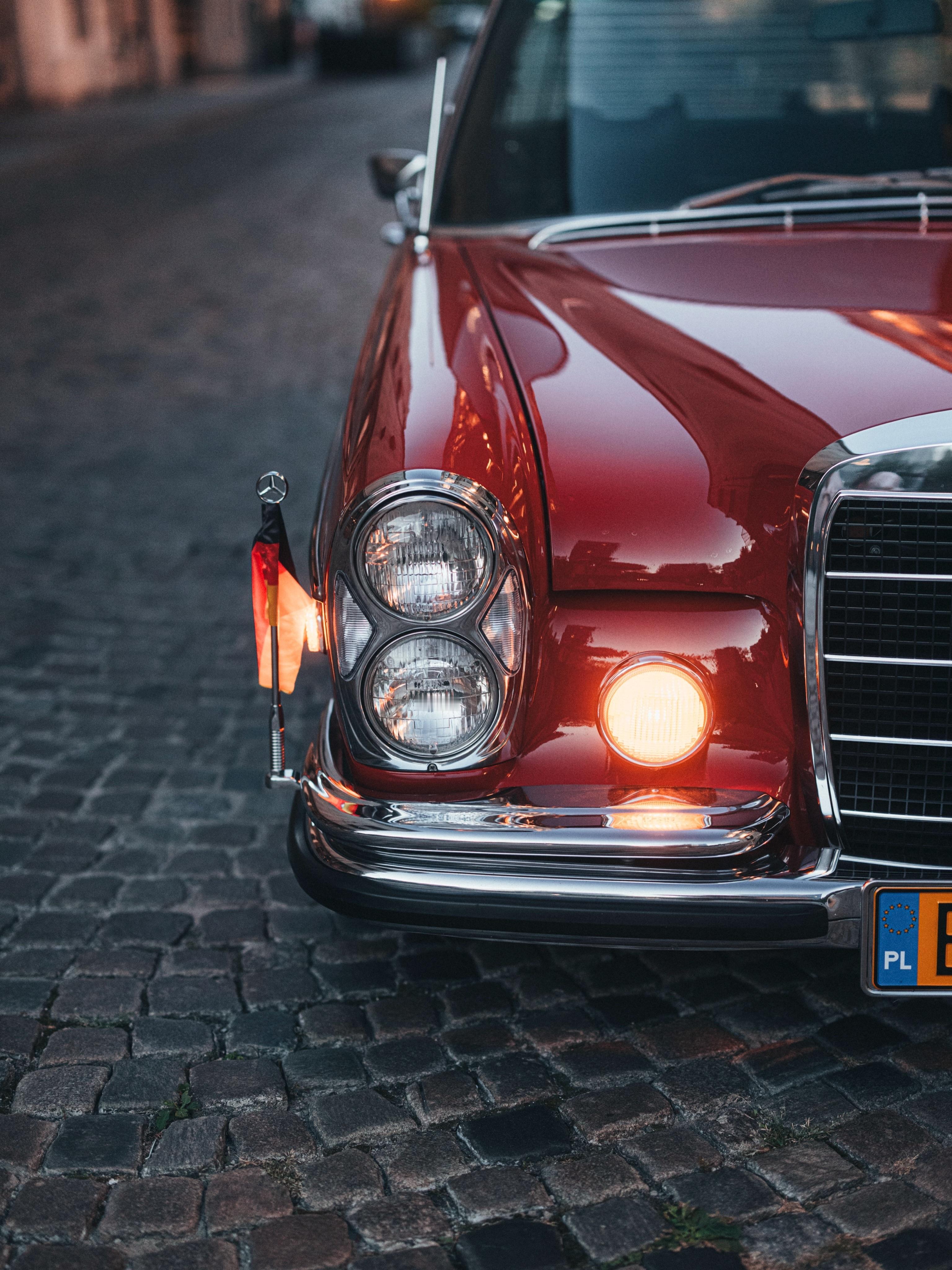 Mercedes-Benz 280SE W108是奔驰经典车型系列中的璀璨明珠。