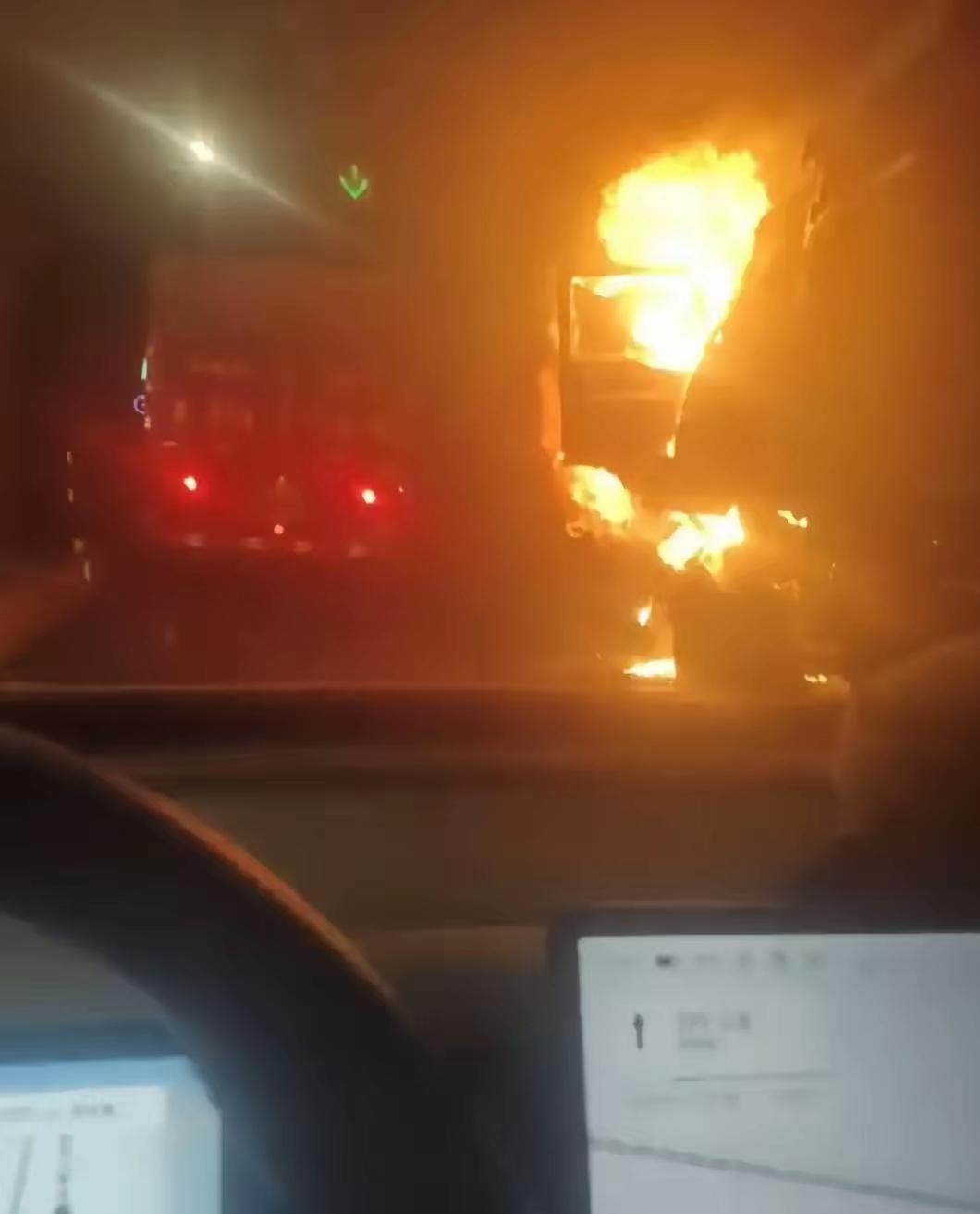 【看哭！25岁山东小伙隧道火海救人，一句遗言破防全网】
 
4月13日，山西一隧