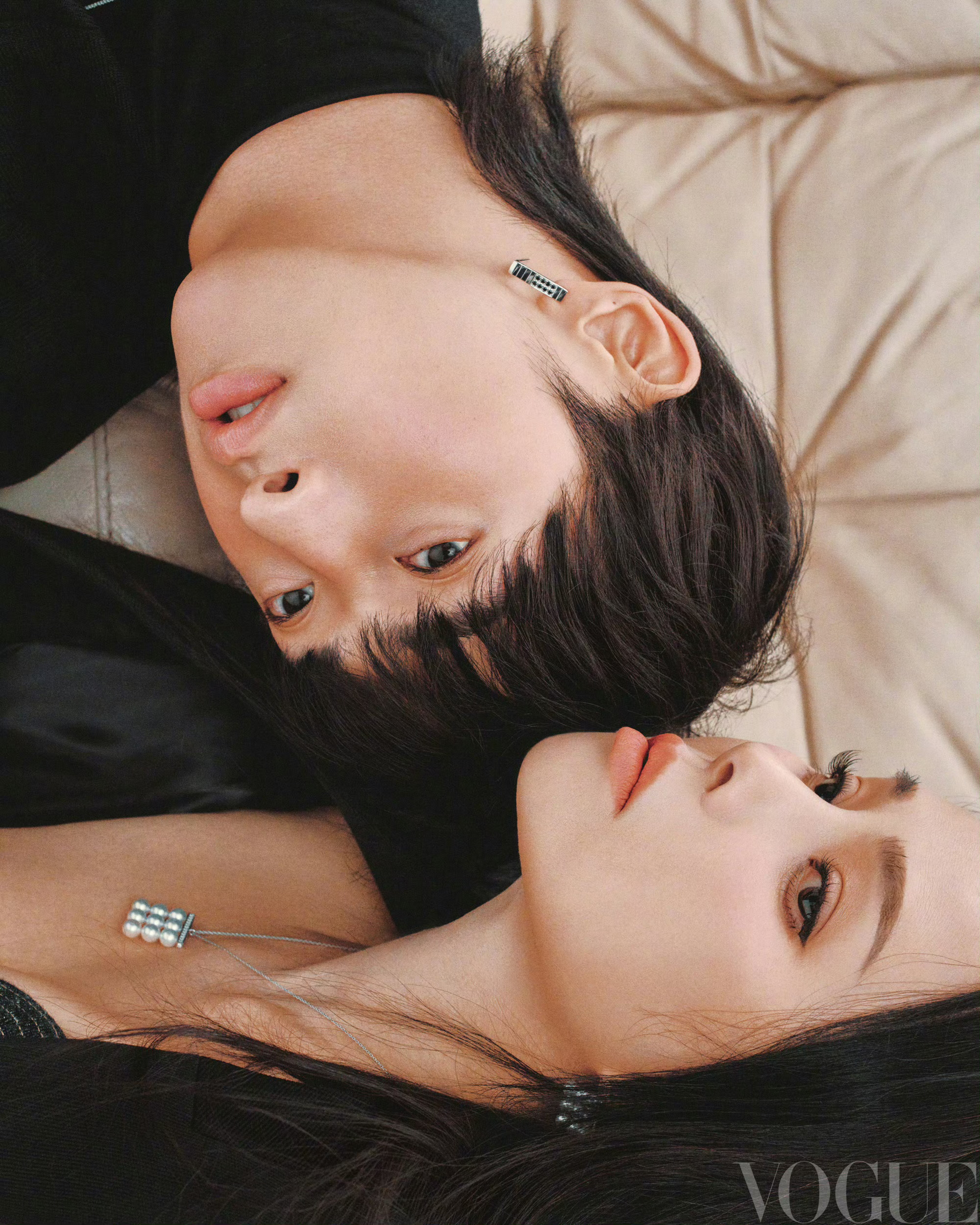 伊能静问恩利摄像机还开着吗深夜这通电话里，妈妈的谨慎和儿子的笃定形成了鲜明的对比