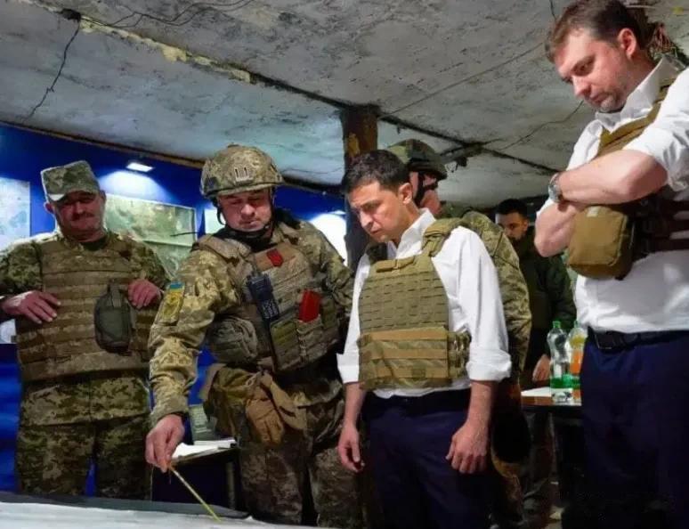 俄乌冲突背景下，美国却一反常态，竟然对外宣称，美国并不支持乌克兰在俄罗斯境内发动