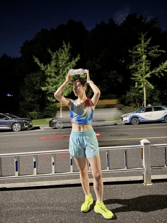 月跑210k｜我曾是5分配的狼，现是6分半的狗