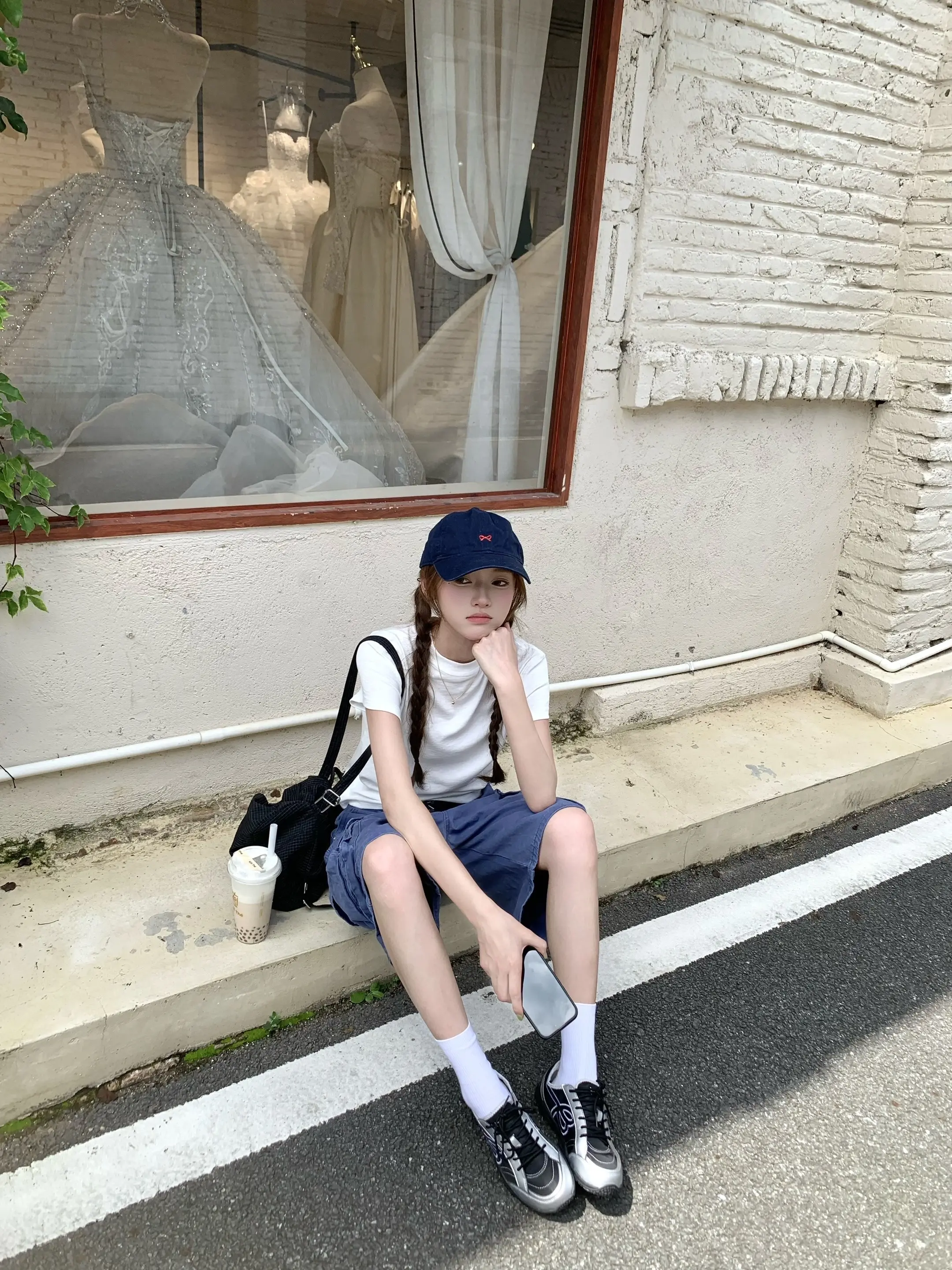 비온 뒤에 같이 산책해요 一起在雨后散步吧🩶