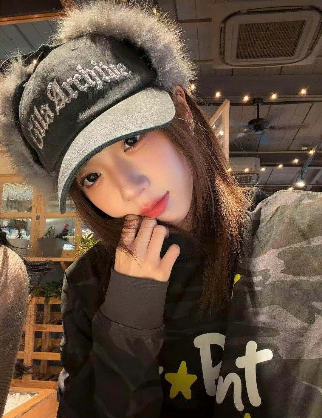 260104  乔一鱼今天是东北穿搭🥶
微博丶小红书
魚宙空间站 ​​​  ​