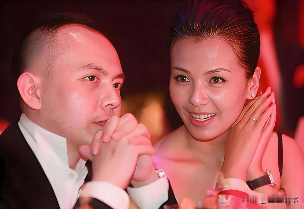 早年女星扎堆嫁豪门，现在回头看刘涛属实亏得离谱。当初正值事业上升期闪婚息影，本以