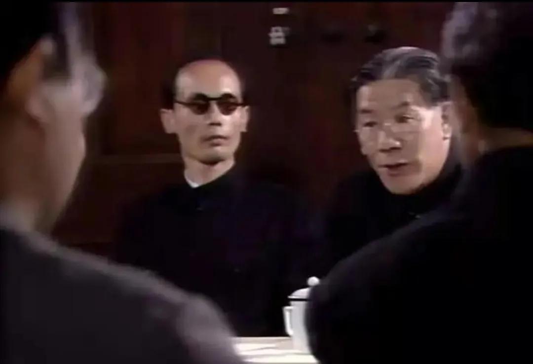 公知们现在捧民国和民国大师，如此阴阳怪气，目的不言而喻，这里暂不聊这个问题。且看