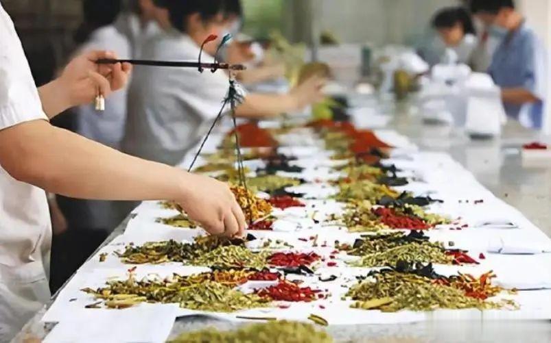 又是清华？中国百年药企2.5亿“贱卖”日本，刚花5亿扩建基地！

中国百年老字号