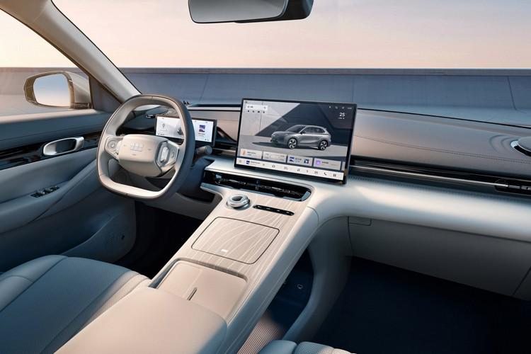 近日，银河汽车官方透露，吉利银河E5将在7月5日开启预售，预计8月份上市。银河E