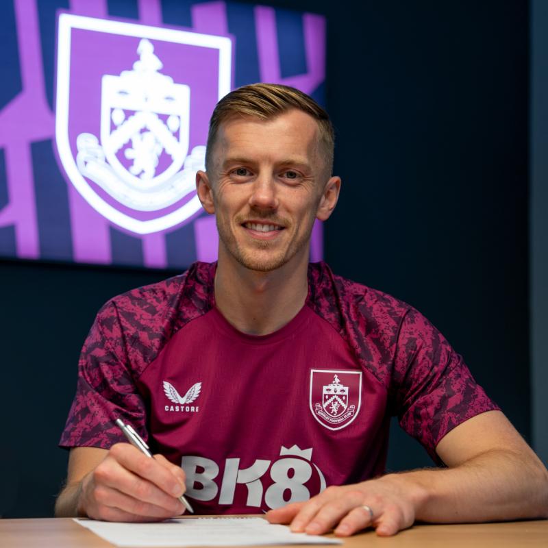 官方：沃德-普劳斯租借加盟伯恩利
伯恩利官方宣布，从西汉姆联租借沃德-普劳斯，租