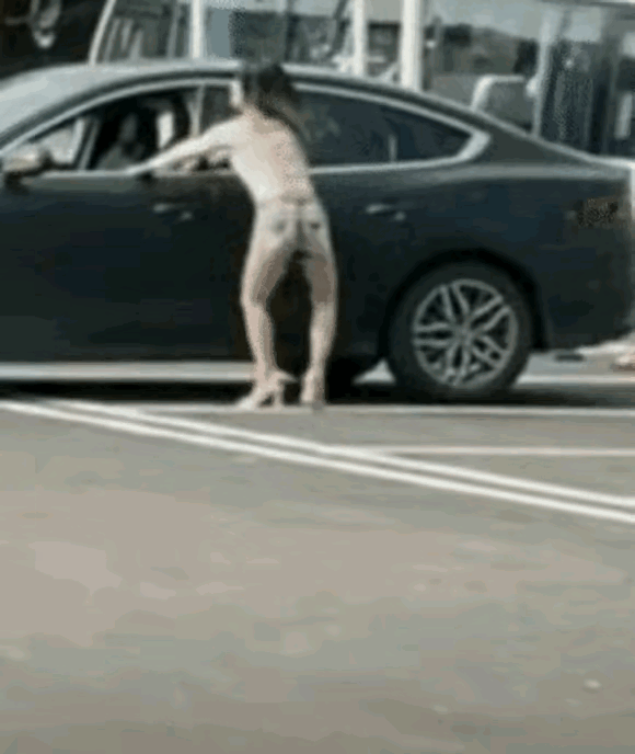 人工停车！！人工是人工，但好像不大智能[捂脸][捂脸][捂脸]