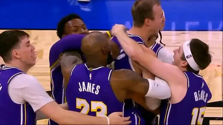 湖人战胜魔术肯纳德三分绝杀，湖人豪取9连胜北京时间3月22日NBA 常规赛，奥兰