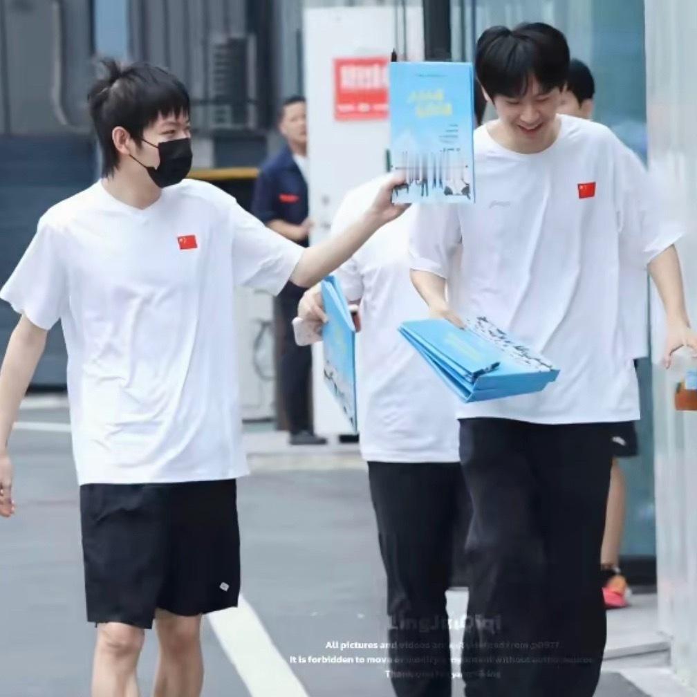 杨涛咋这么大只
