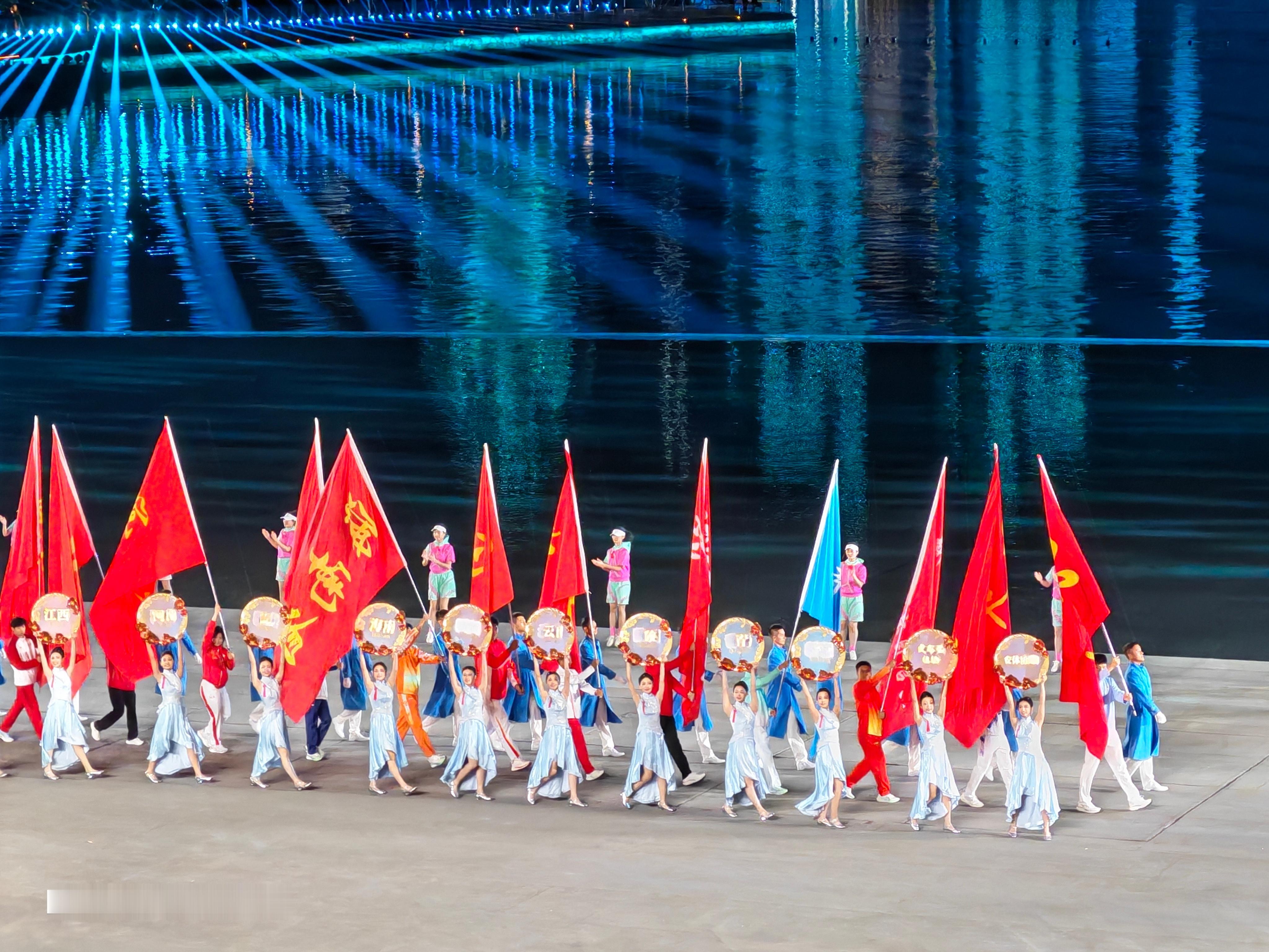 全运盛会落幕，在 镜头下，那些赛场上的拼搏、汗水与欢笑，都被一一定格。运动员们冲