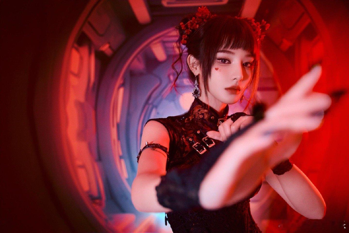 彭小苒功夫福娃妆 彭小苒这功夫福娃妆太有感觉了！接地气又喜庆，满满新年氛围，姐姐