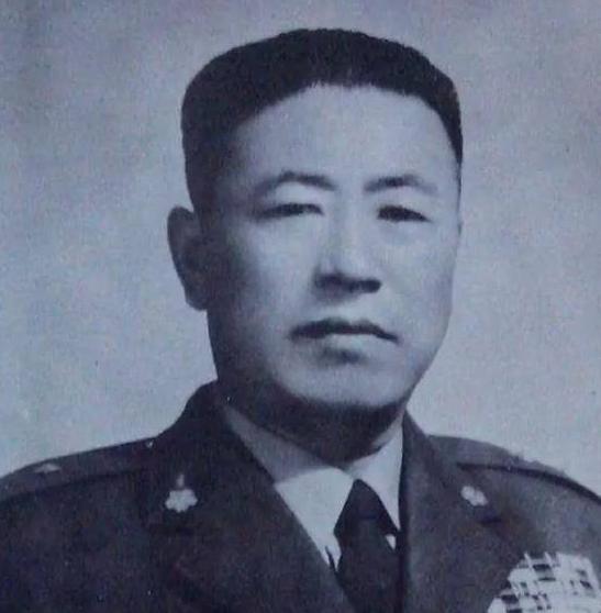 1946 年，新乡城外，国民党 40 军军长李振清曾密谋设伏，准备伺机扣押刘伯承