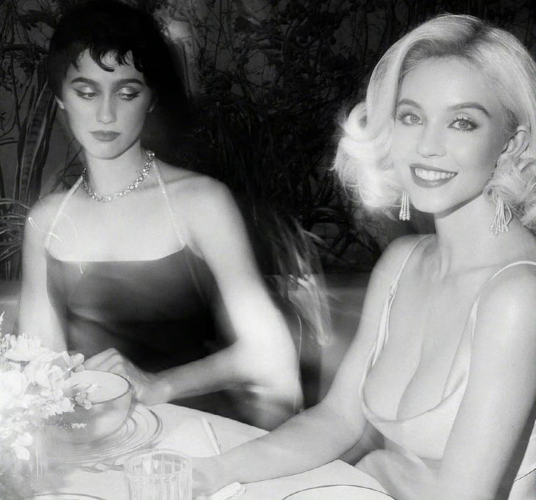 忍不住想多看两眼 ​​​