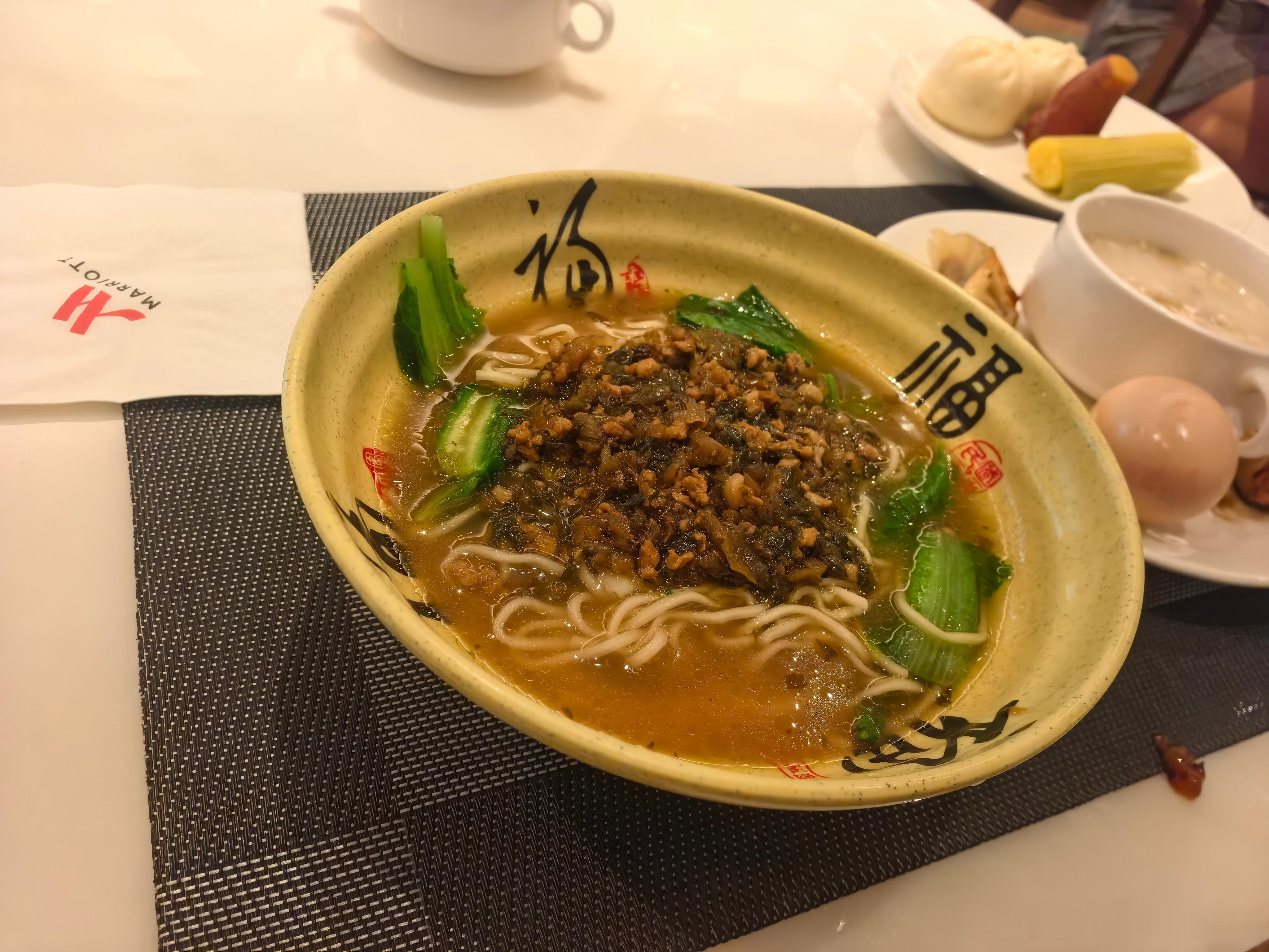 又是一顿早午餐，量少样多！ 