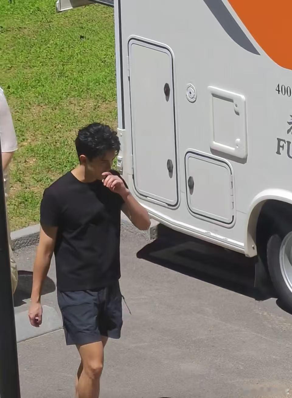 阿那亚雾灵山偶遇吴磊网友阿那亚雾灵山偶遇吴磊！网友阿那亚雾灵山偶遇吴磊