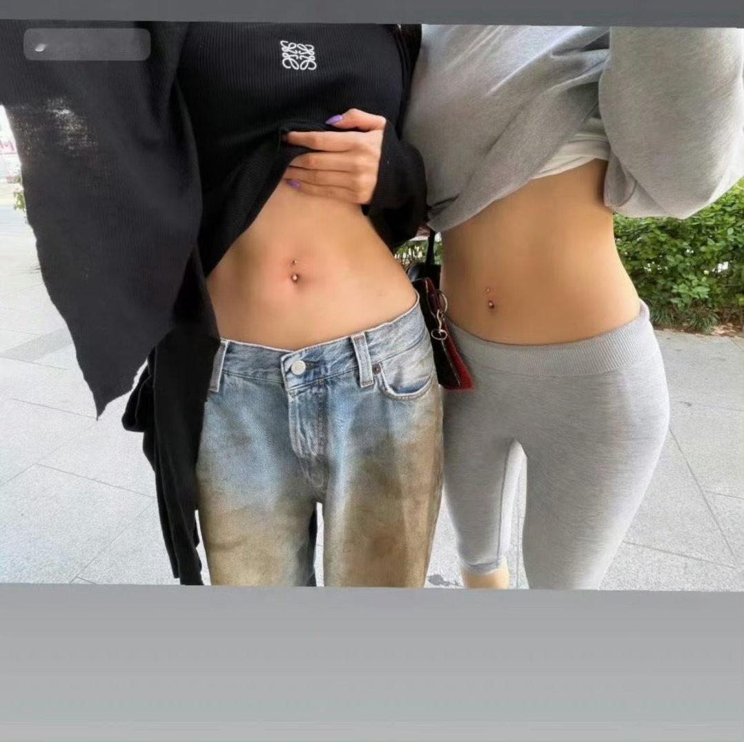 OMG，宁艺卓和Giselle去打了脐钉，马甲线也太辣了宁艺卓吉赛尔脐钉