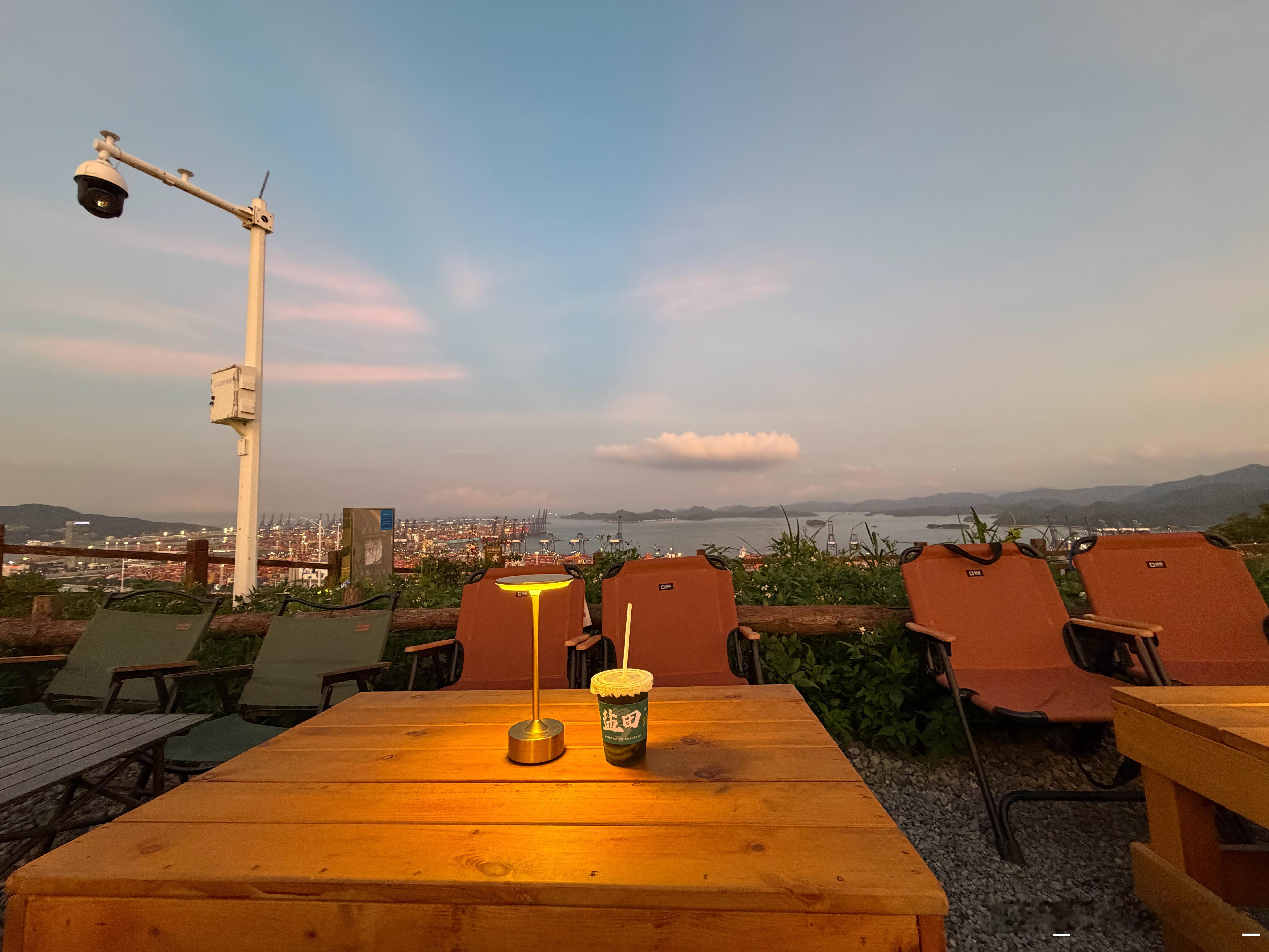 天气不热。海边坐一会。 深圳·盐田港