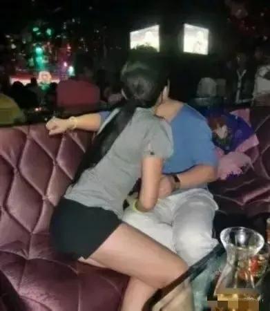 “这是诈骗”。老牛吃嫩草被诈骗，年轻女子与60岁老汉发生婚外情。几年后，老汉厌倦