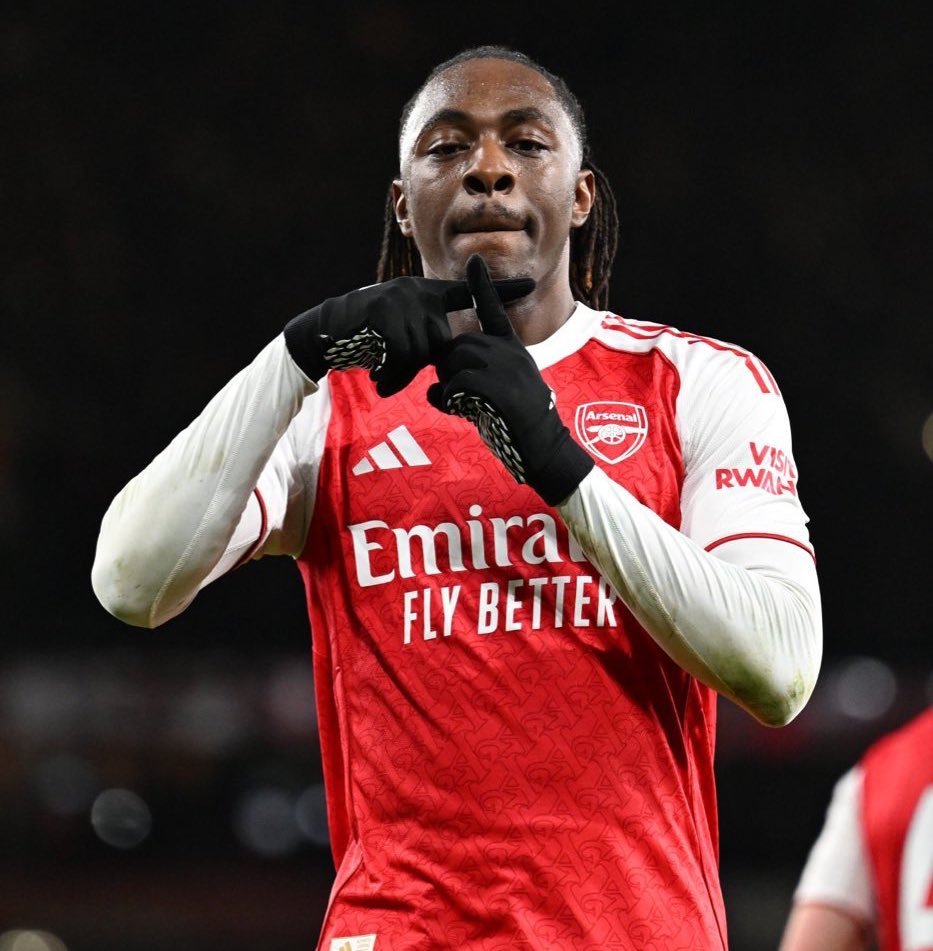 阿森纳官方：埃泽被评为俱乐部11月最佳球员🏆阿森纳 英超联赛 埃泽