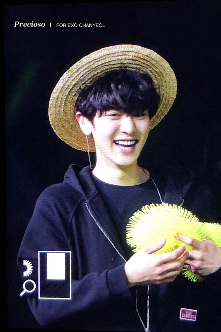 朴灿烈  【互🕳️时间】180428 ElyXiOn 马尼拉戴草帽的萌宝©️P