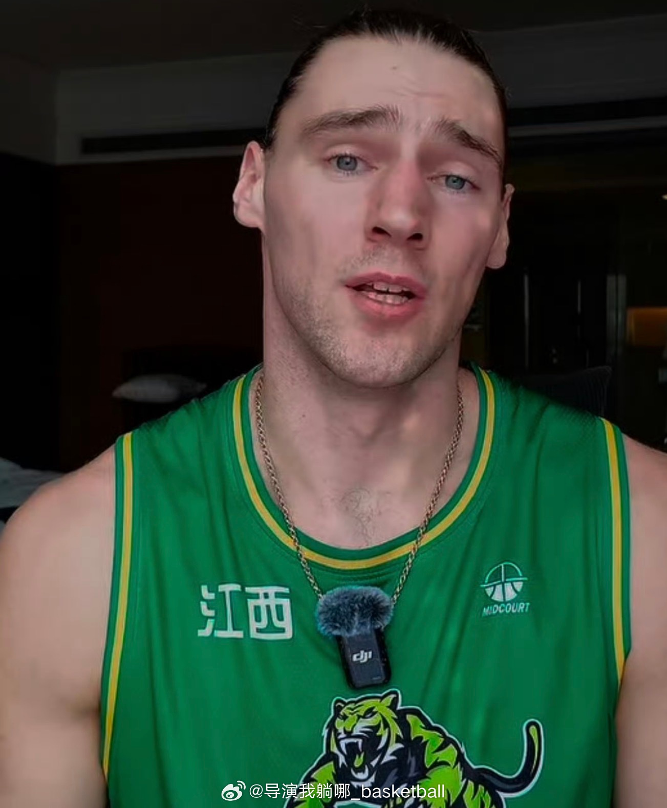 真正的救火外援斯蒂尔，由于克里斯受伤山东男篮签下内线外援斯蒂尔，他上赛季效力于福