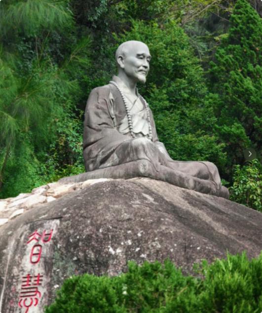 弘一法师说："人一旦死了，生前的衣服、手表，盖过的被子，睡过的床，都会被扔掉，烧