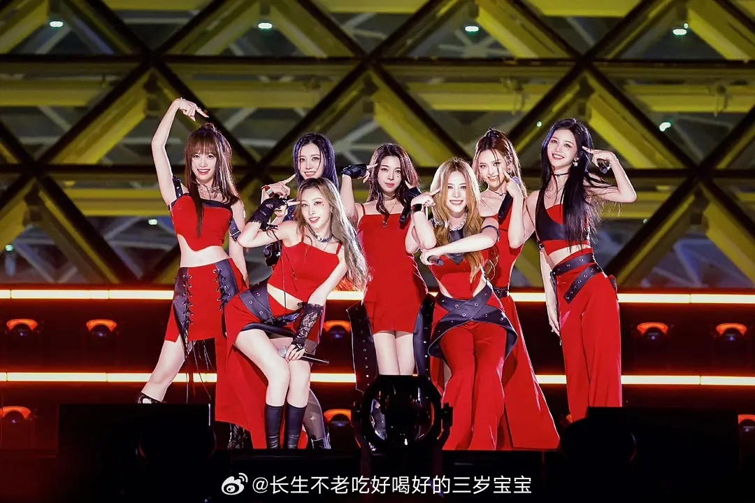 #音乐缘计划#最适合红色的女团来了唱跳表现真的很不错，内娱女团的希望，她们目前为