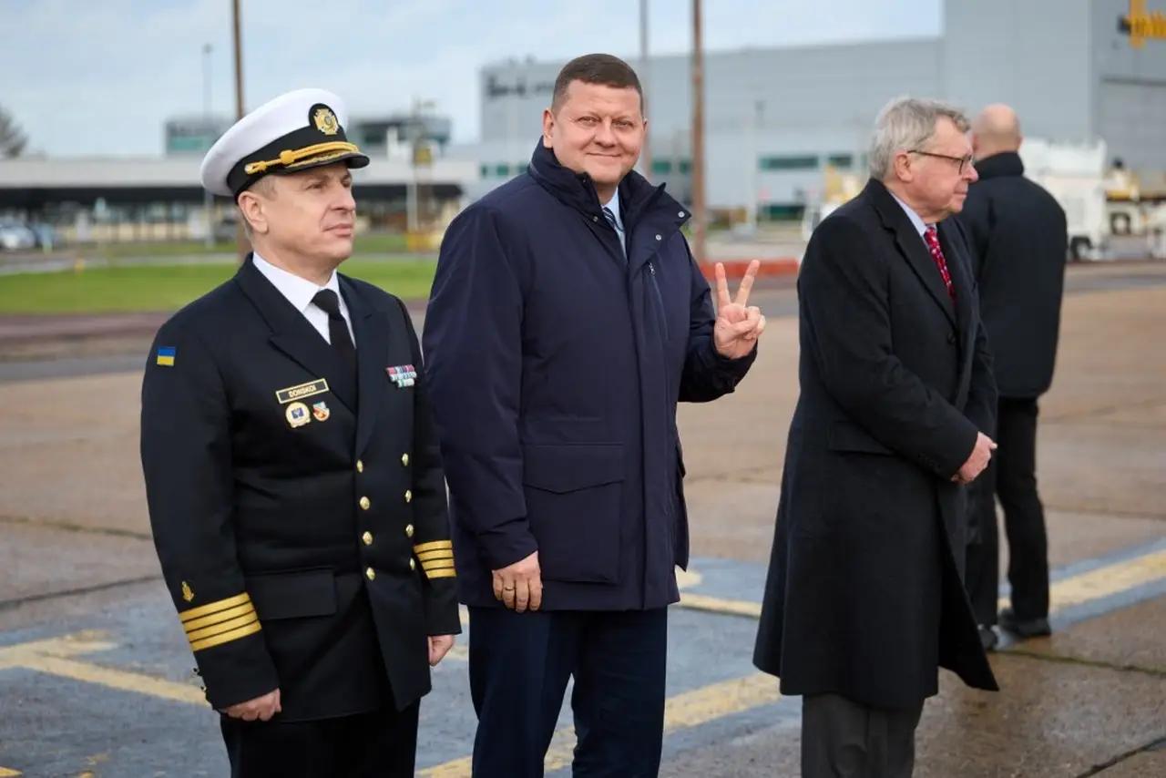扎卢日尼在战后乌克兰互动规则论坛上发言说，乌克兰正处于内战边缘，很可能会爆发内战