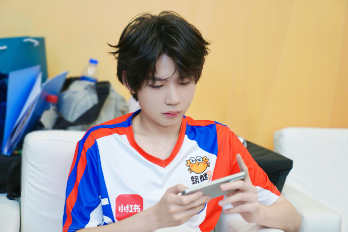 LGDNBW成功晋级年总淘汰赛杭州LGDNBW[超话] 恭喜LGDNBW成功晋级