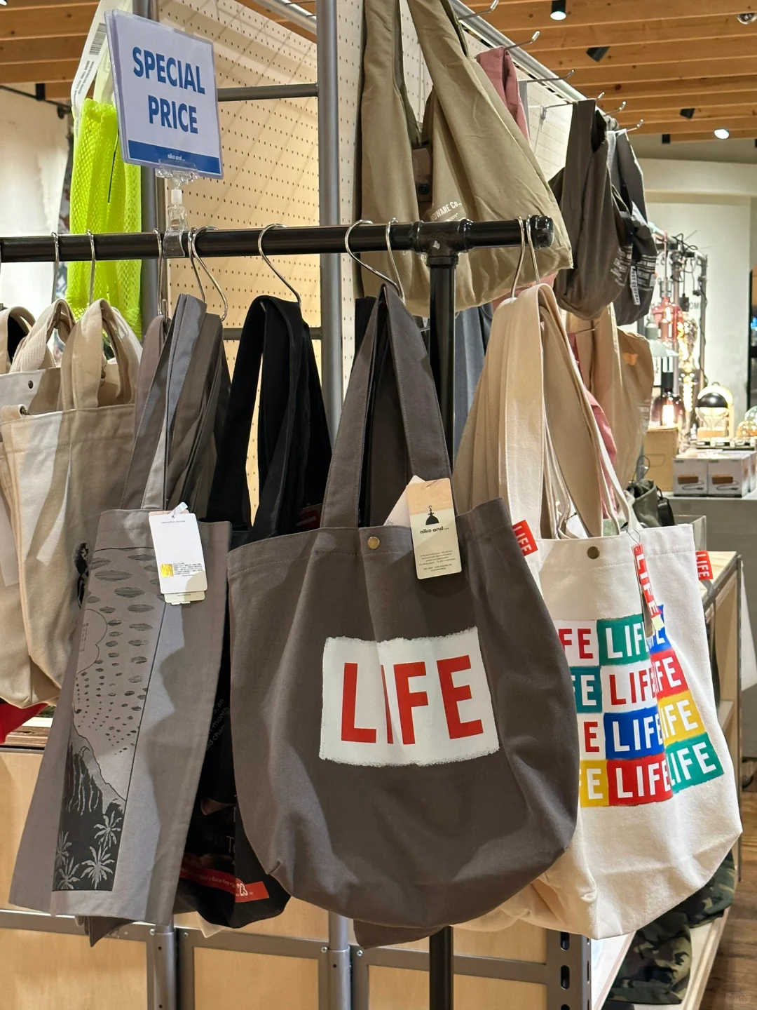 nikoand的布袋子真的有点好看。。。