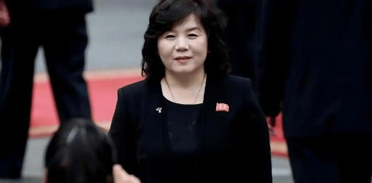 [微风]金正恩刚从北京回去不到一个月，朝鲜外相崔善姬的访华消息就火速登场。这趟行