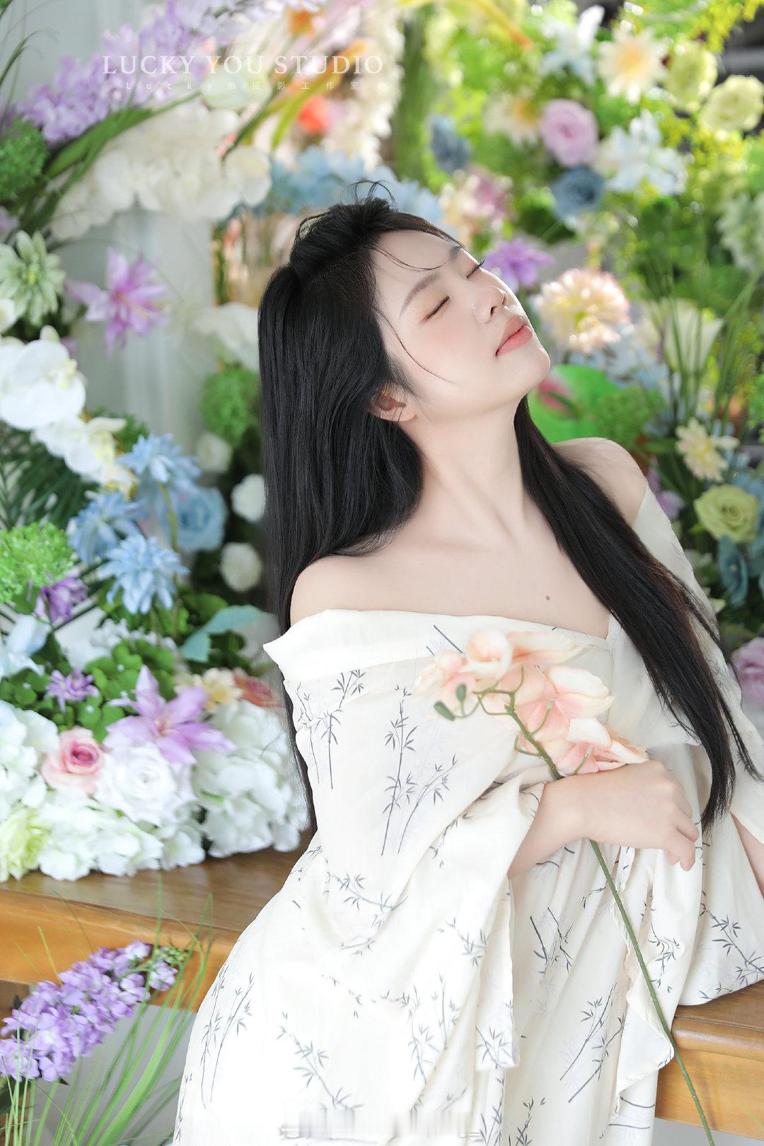 💐莫奈之窗-新中式工作室📍#广州约拍[超话]# #深圳约拍[超话]# 📍#
