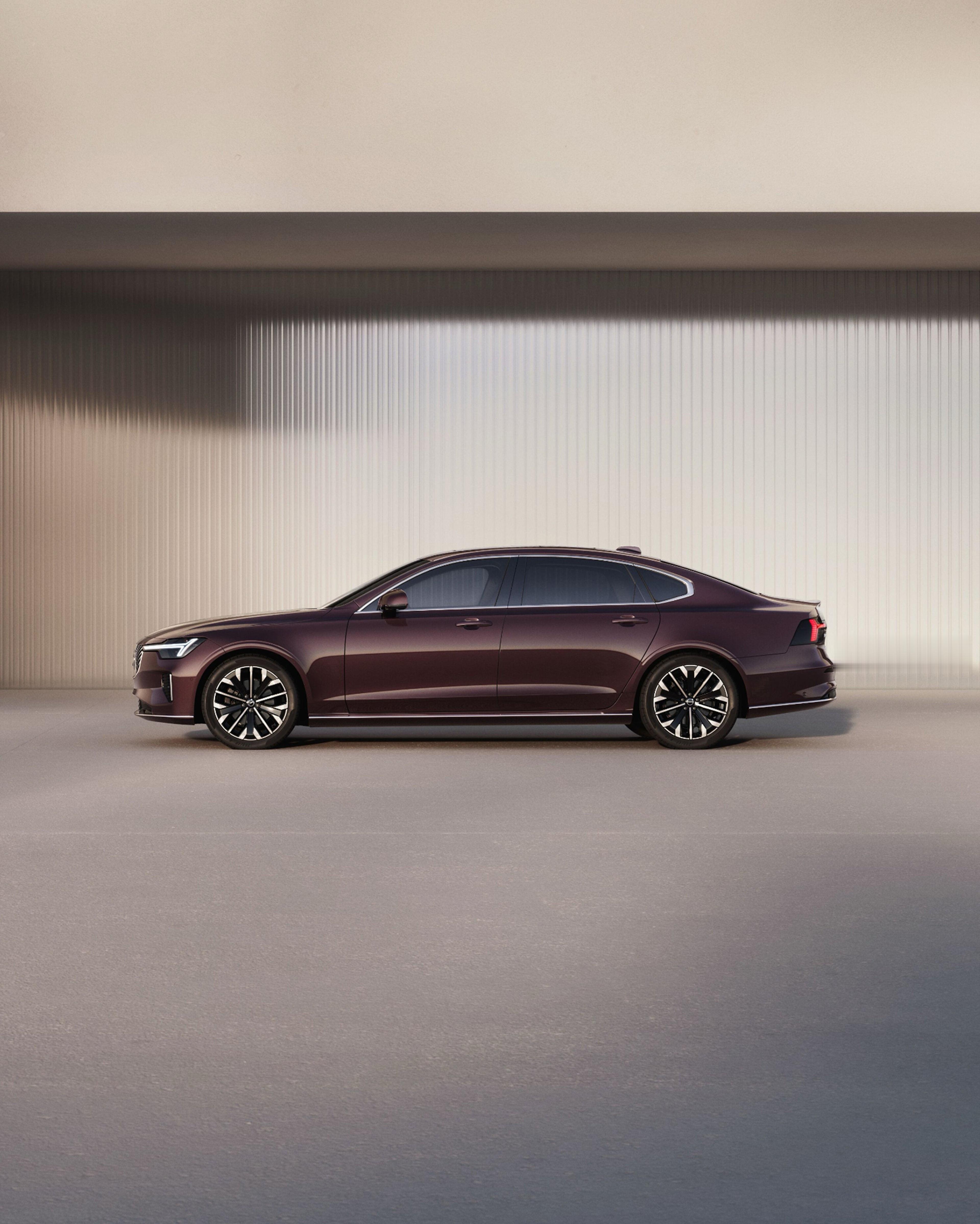 沃尔沃99岁生日，奔驰、宝马、蔚来、理想全来送祝福，汽车圈难得这么温情。杨学良站